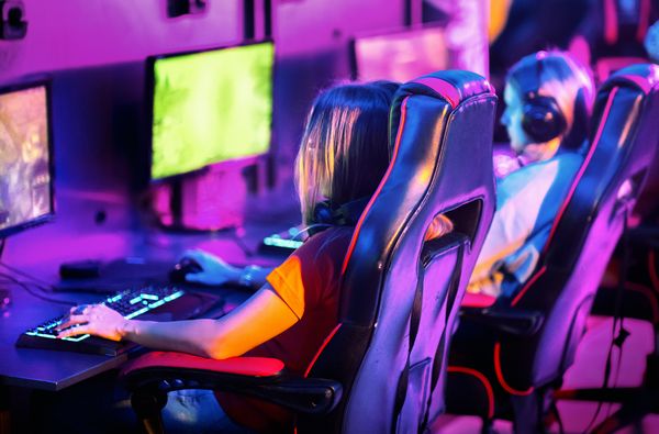 Why Some Indie Games Embrace Monochrome Visuals Why Some Indie Games Embrace Monochrome Visuals